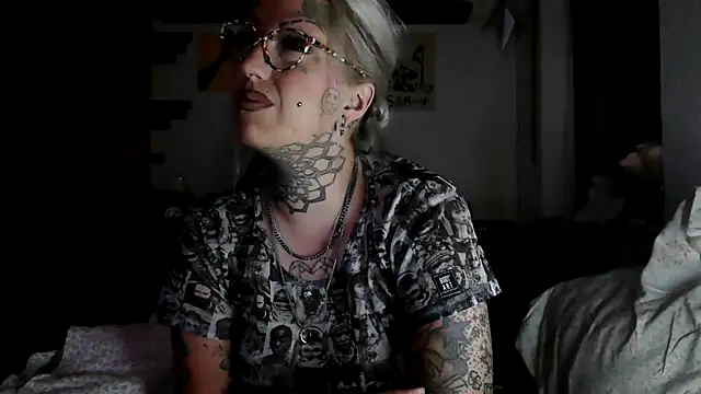 RoxxyInk online show from July 2026 01:53:01 AM