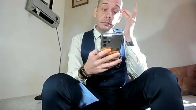 viraglaci18xh online show from February 2026 01:00:02 PM