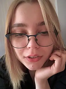 Snapshot of Nami_ninja chatting on October 2025 07:42:02 AM Nami ninja online show from October 2025 07:42:02 AM