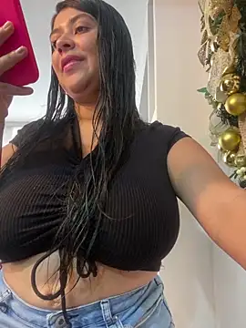 emilyjohanson online show from December 2024 02:51:01 PM