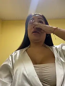 Afroditahott online show from October 2025 04:47:02 PM