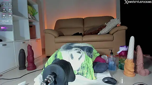 Th3Qu33n0fBigg3st online show from January 2025 04:08:02 AM