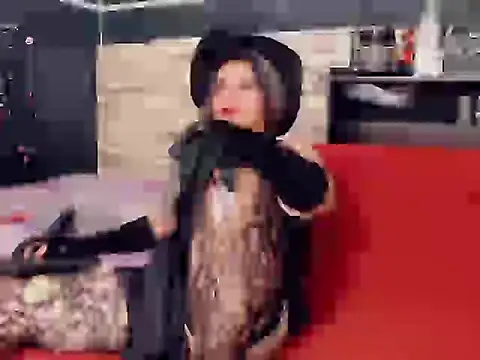 Snapshot of camyl93 chatting on February 2025 06:43:02 PM camyl93 online show from February 2025 06:43:02 PM