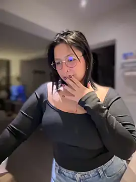 DannaaMeliza online show from December 2024 04:31:01 PM