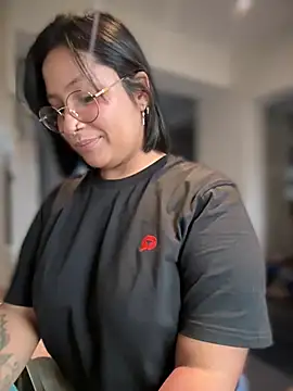 DannaaMeliza online show from December 2024 11:45:01 AM