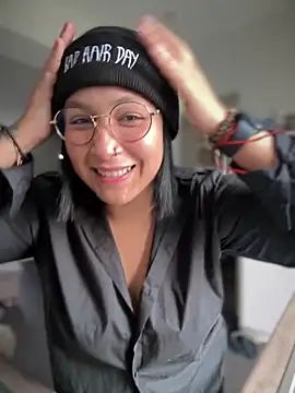 DannaaMeliza online show from January 2025 10:05:01 AM