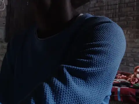 ThethunderPo online show from November 2025 02:34:02 AM