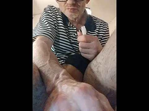 ROBERT0516 online show from December 2025 12:38:02 AM