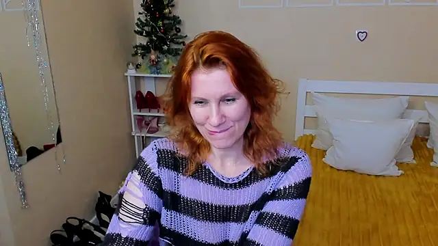 FoxySophia online show from December 2025 11:45:02 PM