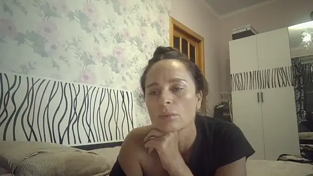 LindaStarS online show from October 2025 05:55:02 PM