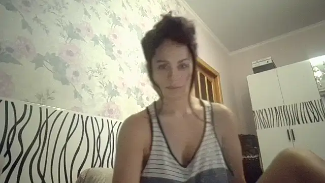 LindaStarS online show from November 2025 06:13:01 PM