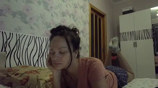 LindaStarS online show from November 2025 07:16:02 PM