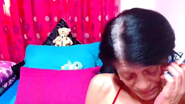 SLUTTYROXY online show from October 2025 06:47:02 AM