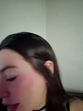 loveuu-bae online show from April 2026 10:40:01 PM