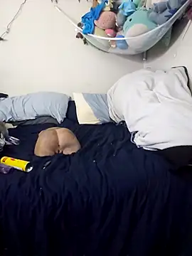 UncutHammer69 online show from December 2024 03:58:01 PM