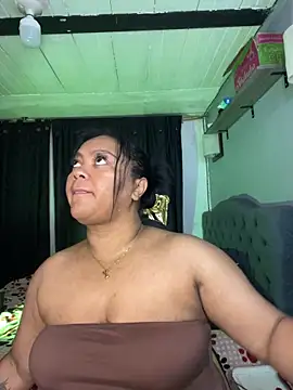 yanza2002 online show from September 2025 11:10:01 PM