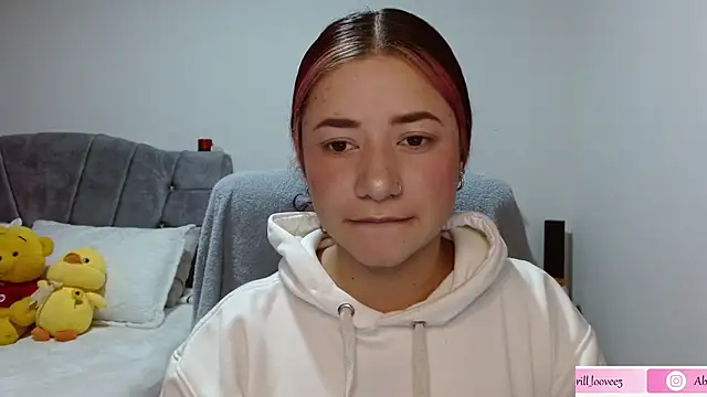 abril love2 online show from February 2025 04:36:02 PM