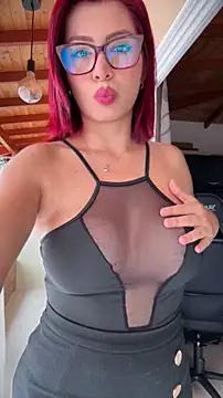 Snapshot of LINDA_PATTY94 chatting on May 2026 08:04:04 PM LINDA PATTY94 online show from May 2026 08:04:04 PM