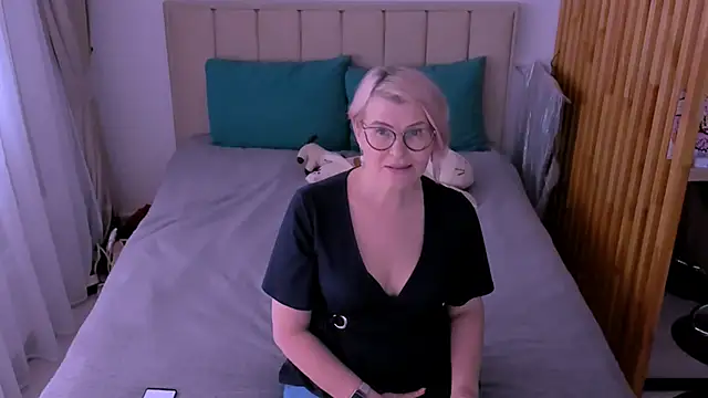 sabrinamacmarren online show from March 2026 09:38:02 AM