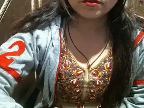 Snapshot of UrsMansi chatting on December 2024 06:57:02 PM UrsMansi online show from December 2024 06:57:02 PM