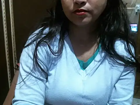 Snapshot of UrsMansi chatting on February 2025 05:35:02 AM UrsMansi online show from February 2025 05:35:02 AM