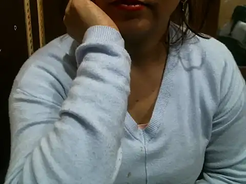 Snapshot of UrsMansi chatting on February 2025 10:00:01 PM UrsMansi online show from February 2025 10:00:01 PM