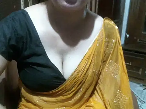Snapshot of UrsMansi chatting on July 2026 03:02:01 AM UrsMansi online show from July 2026 03:02:01 AM