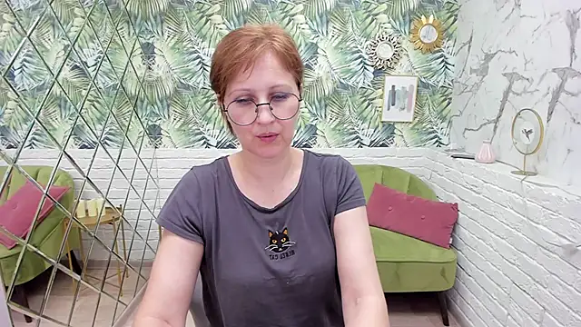 Snapshot of Paris_Cherry chatting on March 2025 02:16:02 AM Paris Cherry online show from March 2025 02:16:02 AM