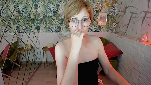 Paris Cherry online show from August 2026 06:11:01 PM