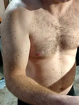 Snapshot of IronedTitan chatting on October 2025 04:30:01 PM IronedTitan online show from October 2025 04:30:01 PM