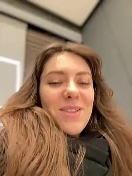 Snapshot of MariiD chatting on February 2026 07:29:01 AM MariiD online show from February 2026 07:29:01 AM