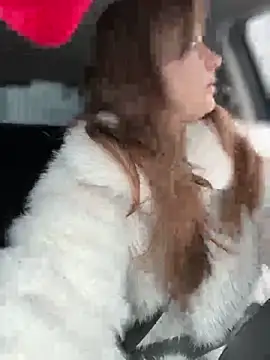 Snapshot of MariiD chatting on February 2026 07:13:01 AM MariiD online show from February 2026 07:13:01 AM