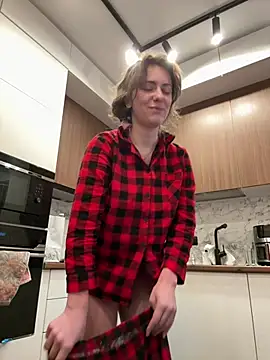 Snapshot of MariiD chatting on February 2026 06:10:01 AM MariiD online show from February 2026 06:10:01 AM