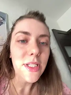 Snapshot of MariiD chatting on March 2026 08:29:01 AM MariiD online show from March 2026 08:29:01 AM