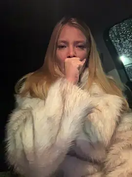 AnastasiaAniess online show from November 2025 05:29:02 PM