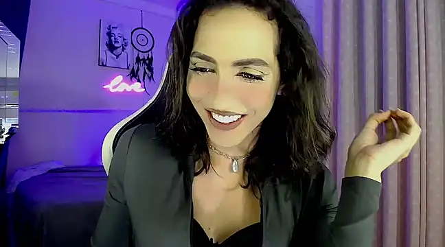 Snapshot of charlottesexxx chatting on March 2025 04:51:02 AM charlottesexxx online show from March 2025 04:51:02 AM