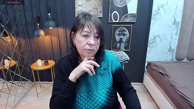 LindaPassionate online show from December 2024 05:20:01 AM