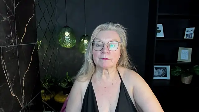 NataliMellow online show from November 2025 01:24:02 PM