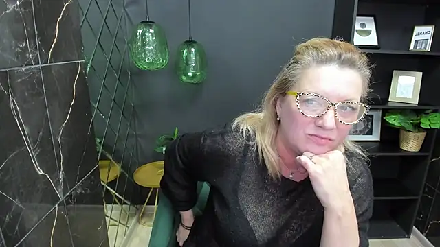 LeaPure online show from March 2025 08:13:01 AM