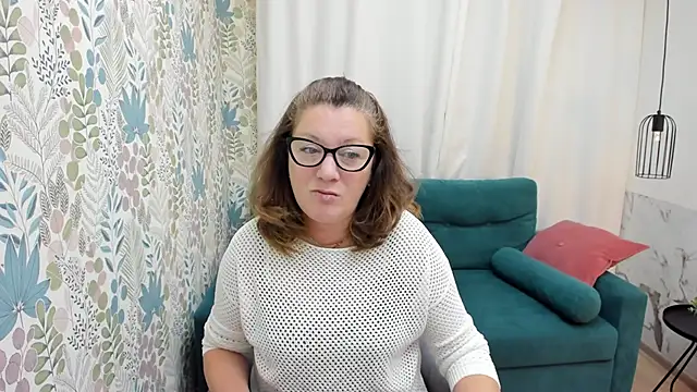 LeaPure online show from November 2025 05:05:01 AM