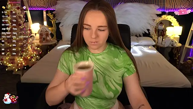 FoxyShy online show from December 2025 06:42:02 AM