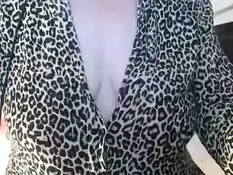 Snapshot of heidi60 chatting on March 2025 08:51:01 AM heidi60 online show from March 2025 08:51:01 AM