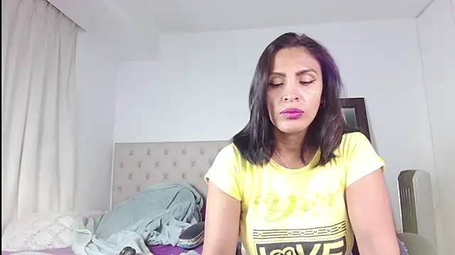 Snapshot of ms_freyax chatting on June 2026 04:15:02 AM ms freyax online show from June 2026 04:15:02 AM