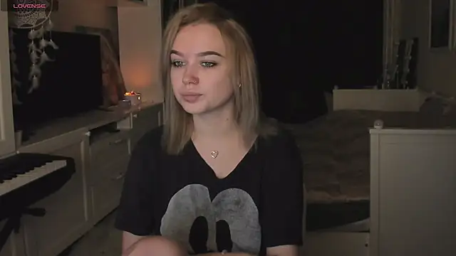 MaryDreaminess online show from December 2024 03:37:02 PM