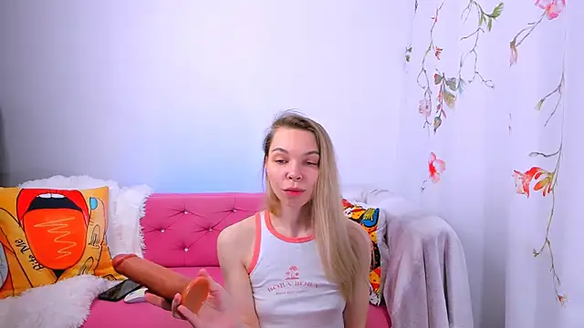 Snapshot of The_Deep_Passion chatting on January 2025 10:17:02 AM The Deep Passion online show from January 2025 10:17:02 AM