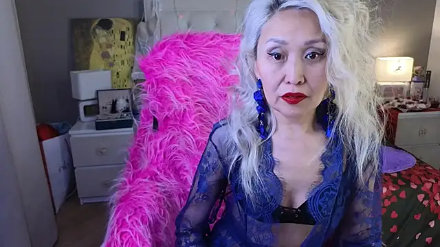 Snapshot of RoxalanaStar chatting on February 2026 11:11:02 PM RoxalanaStar online show from February 2026 11:11:02 PM