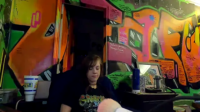 Snapshot of TheDaisyChaos chatting on February 2025 01:52:02 AM TheDaisyChaos online show from February 2025 01:52:02 AM