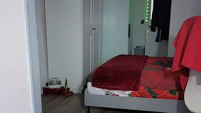 HotSpicyGujju online show from November 2025 08:44:01 PM