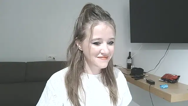 Neonstar online show from April 2026 09:10:01 AM