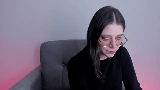 HazelKush online show from November 2025 09:59:01 PM